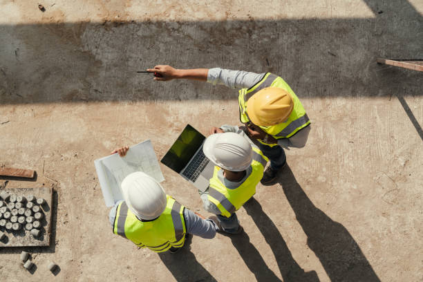 Best Concrete Sealing and Maintenance in Le Claire, IA